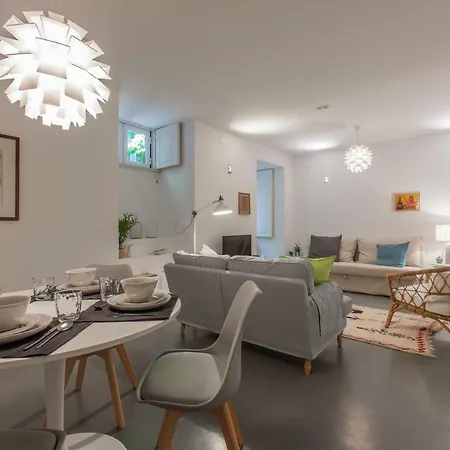 Renovated Apart With Private Courtyard, By Timecooler Lisbon Exterior photo