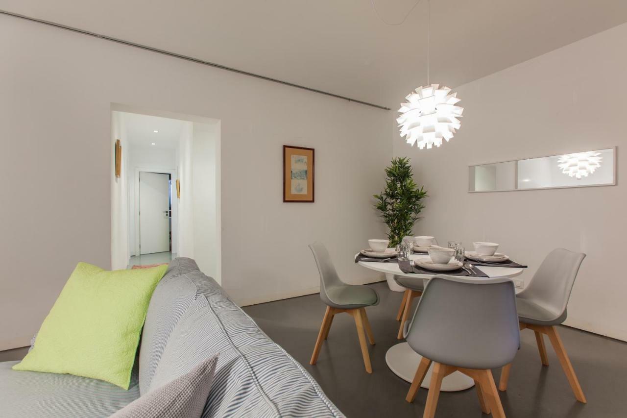 Renovated With Private Courtyard, By Timecooler Apartament *